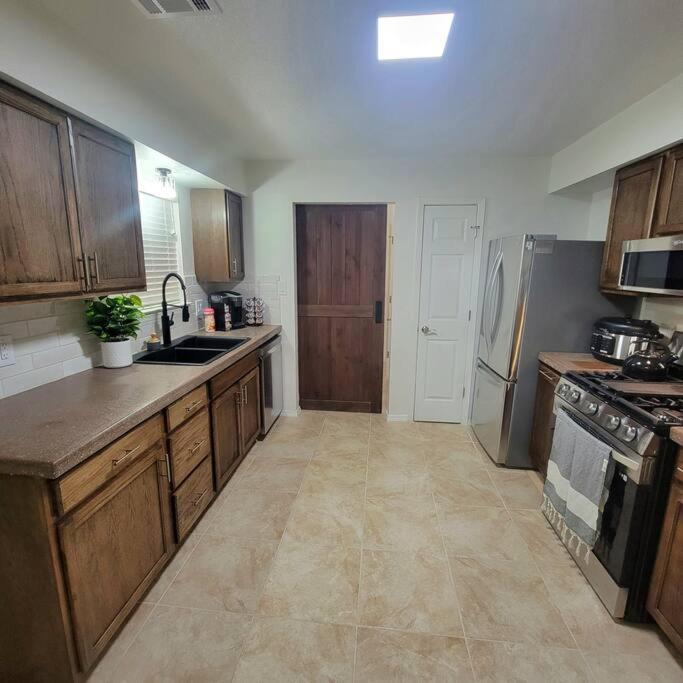 The Ritz Spa Sanctuary Hot Tub/Patio/Fam/Pet Las Cruces Exterior photo